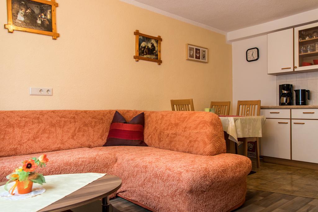 Haus Roswitha Apartment กรีส์ ภายนอก รูปภาพ